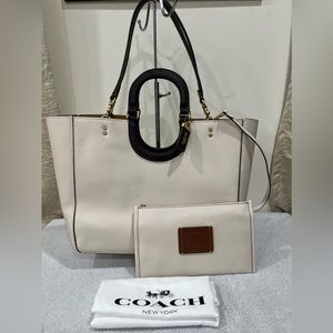 Brand New Coach Tae Tote